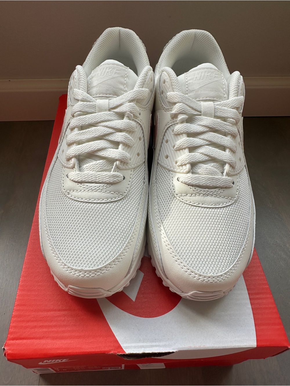 Nike Women's Off-White/White Low-Top Sneakers